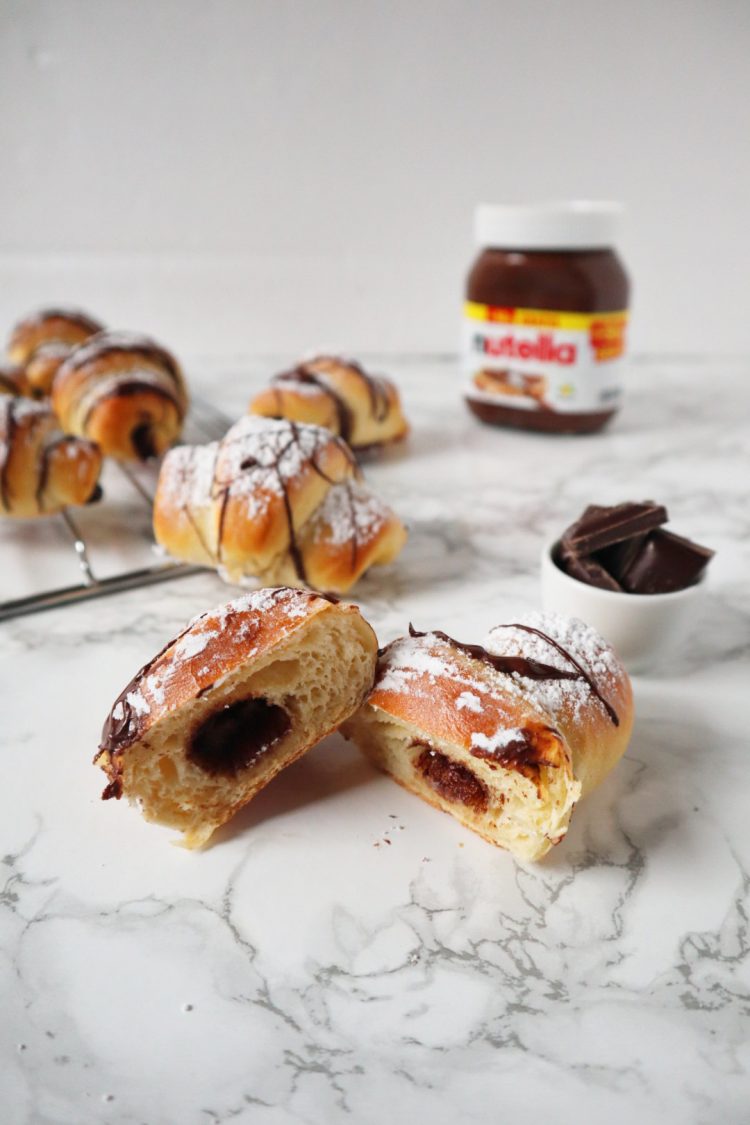 Nutella Hörnchen mit Hefeteig - Hefegebäck